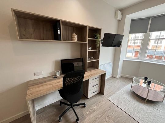 Studio to rent - Photo 1