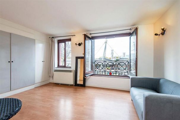 Studio to rent - Photo 1