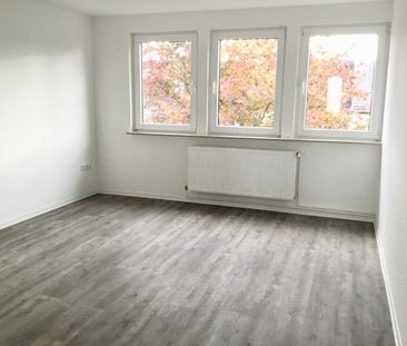 Moderne und gemütliche 3-Zimmer-DG-Wohnung - Photo 1