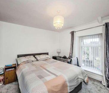 Dinas Street, Plasmarl, Swansea, SA6 - Photo 6