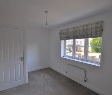 2 bedroom terraced house to rent - Photo 2