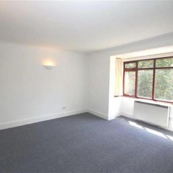 Ray Park Avenue, Maidenhead, Berkshire,SL6 - Photo 1