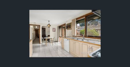 Classic charm in prized Viewbank College Zone - Photo 4