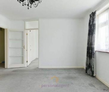 1 bedroom property to rent in Epsom - Photo 2