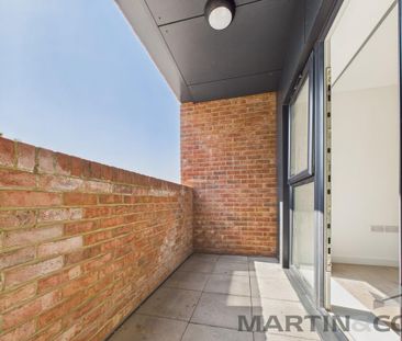 2 bedroom flat to rent - Photo 1