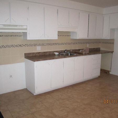 À 5 min. du Terminus de St-Eustache - Photo 3