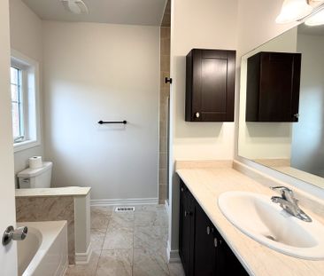 For Lease - 14 Primo Road, Brampton, Ontario - Photo 5