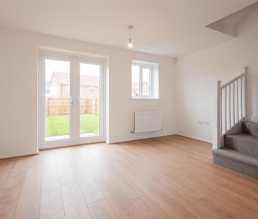2 bedroom terraced house to rent - Photo 3