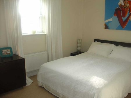 2 Bed Apartment - Photo 2