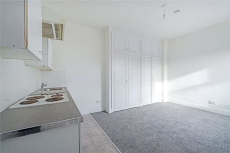 High Road, London, NW10 - Photo 5