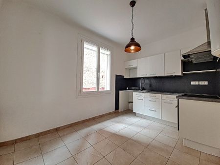 Location Appartement 3 pièces 66m² AJACCIO 20000 - Photo 5