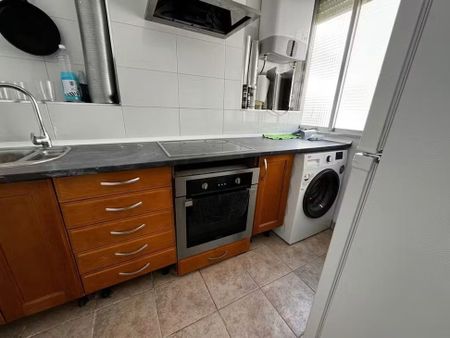 Calle de los Sagrados Corazones, Madrid, Community of Madrid 28011 - Photo 5