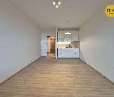 Pronájem bytu 1+kk 28 m² - Photo 1
