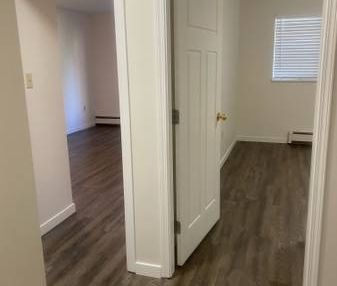 Centrally Located at Katharine Apartments - Photo 4