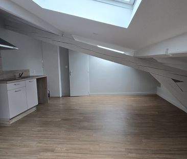 Location Appartement 2 pièces 26m² RIOM 63200 - Photo 2