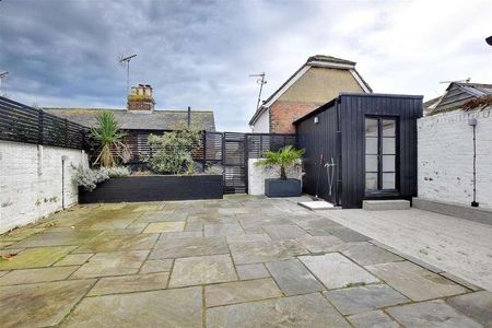 The Mint, Rye, TN31 - Photo 3