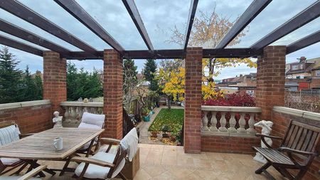 Taunton Avenue, Hounslow, TW3 - Photo 4