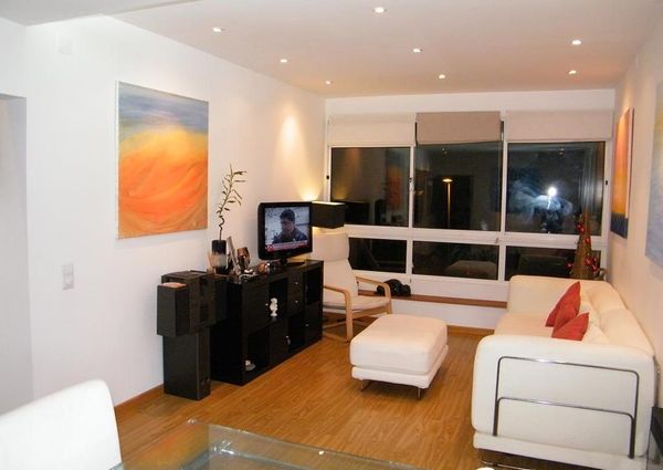 Apartamento T2 sem móveis situado no Alto da Barra em Oeiras