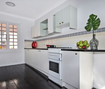 CBD LOCATION - CENTRAL OPPORTUNITY - Photo 6