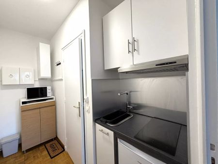 A LOUER - AIX EN PROVENCE - MAGNIFIQUE STUDIO RENOVE + parking - centre ville à pieds - Photo 3