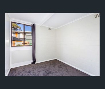 14/126 Henderson Road, Crestwood, NSW 2620 - Photo 2