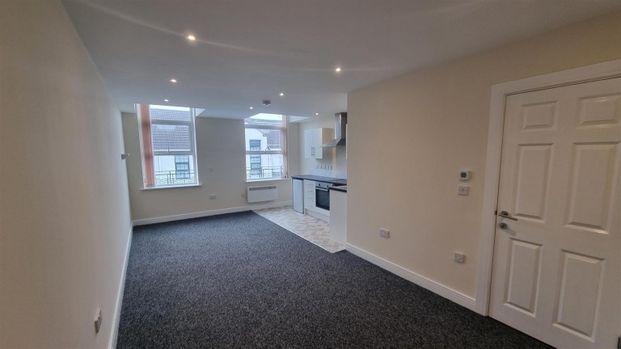 Holmsdale Road, Coventry, CV6 5JP - Photo 1