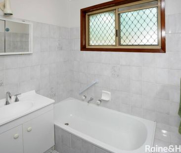 PRIVATE AND CENTRAL - Photo 5