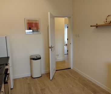 1 Bed Flat, Cathcart, G44 - Photo 5