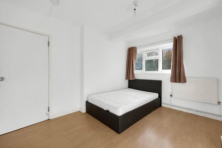 3 bedroom flat to rent - Photo 5