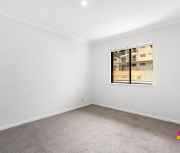 LOVELY CENTRAL 2 BEDROOM 1 BATHROOM RIVERSIDE APARTMENT - Photo 5