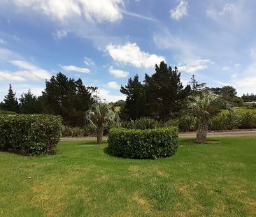 Charming 2 bedroom home in Massey - Photo 1