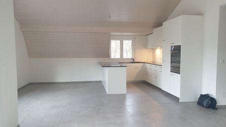 Grosszügige 3,5-Zimmer-Dachwohnung mit Balkon an erhöhter Lage - Foto 2