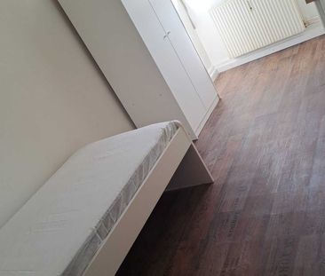AMICASA AG: Furnished room centrally located in Kleinbasel near the... - Photo 1