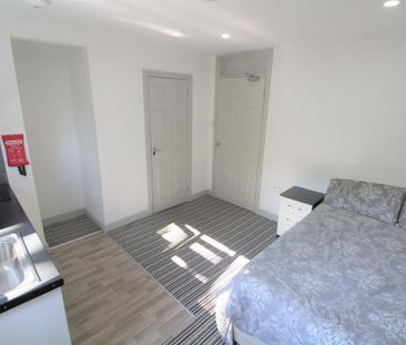 Studio to rent - Photo 1