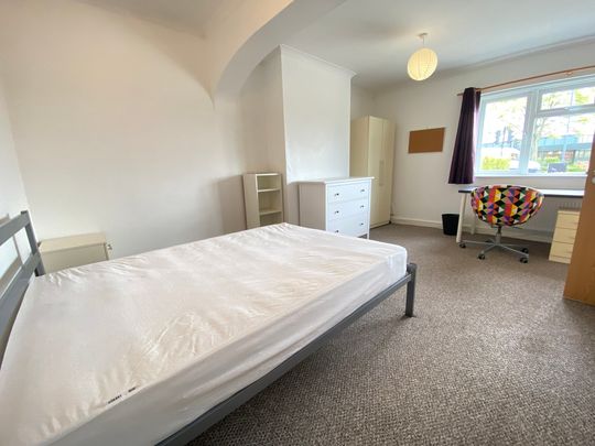 6 Bed Student Accommodation - Photo 1