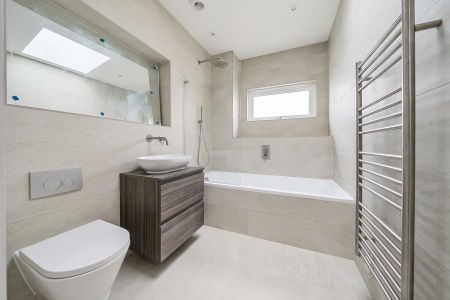 3 bedroom apartment to rent Curzon House, Chichester Drive East, Brighton, BN2 - Photo 4