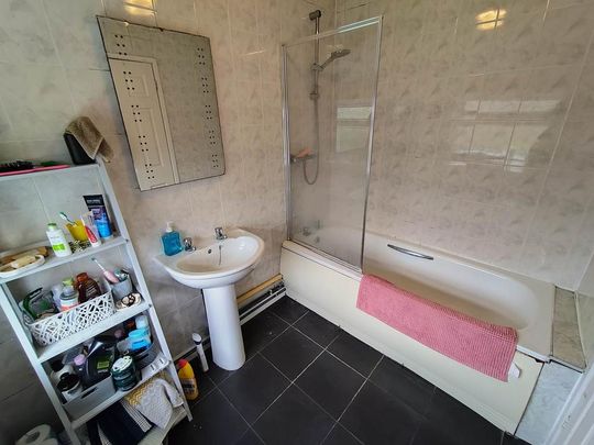 6 bedroom house to rent - Photo 1