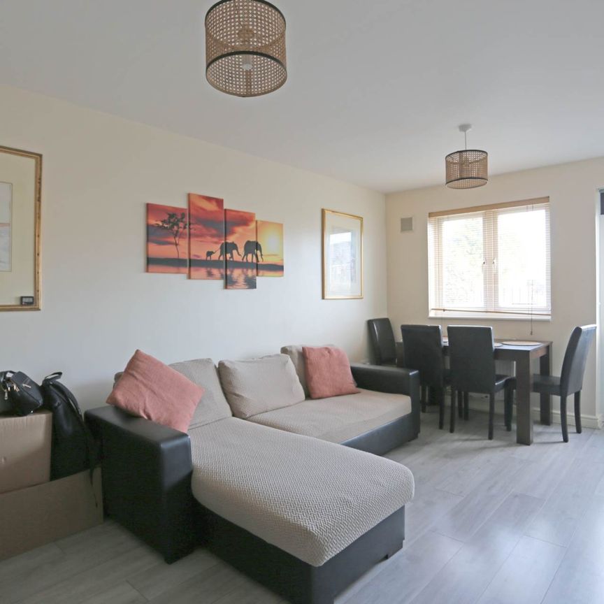 Price £1,600 pcm - Available 15/12/2025 - Unfurnished - Photo 1