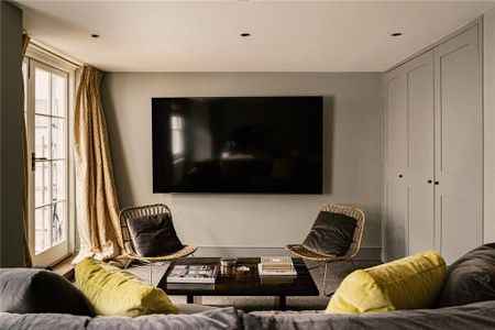 6 bedroom terraced house to rent - Photo 4