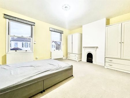 Alexandra Road, Hounslow, TW3 4HN - Photo 4