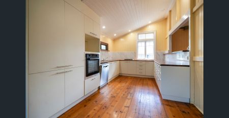 Spacious Family Haven with Bonus Downstairs Retreat - Photo 3