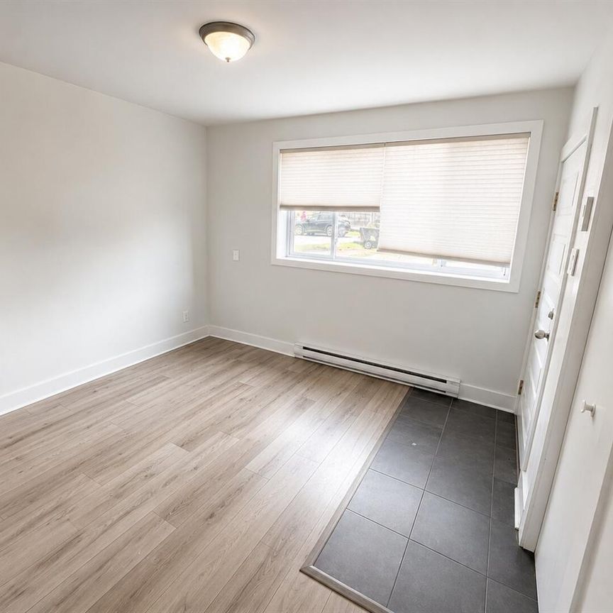 9 Trudeau (Hull) Beau Logement De 2 Chambres - Photo 1