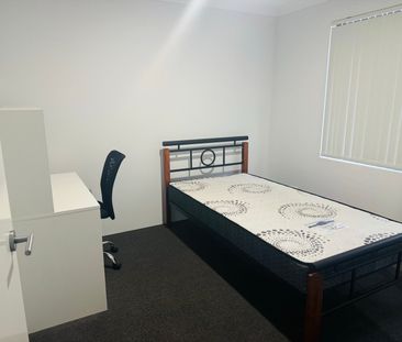 Maddington - Photo 2