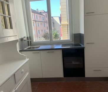 Adorable 2 pièces à côté du M2 arrêt Grancy, quartier prisé de Laus... - Foto 3