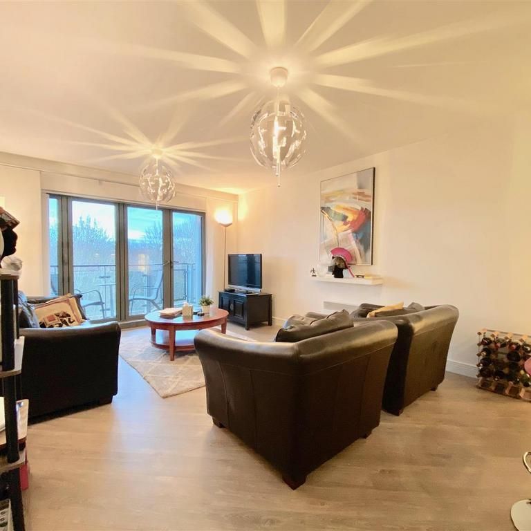 2 bedroom apartment to rent - Photo 1