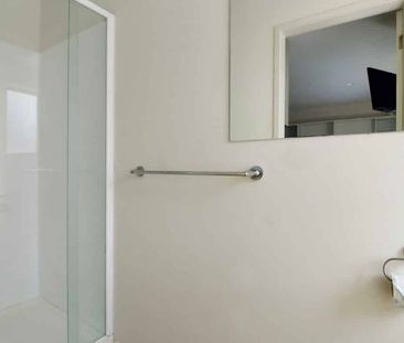 Furnished Studio Room in Hillcrest - Photo 1