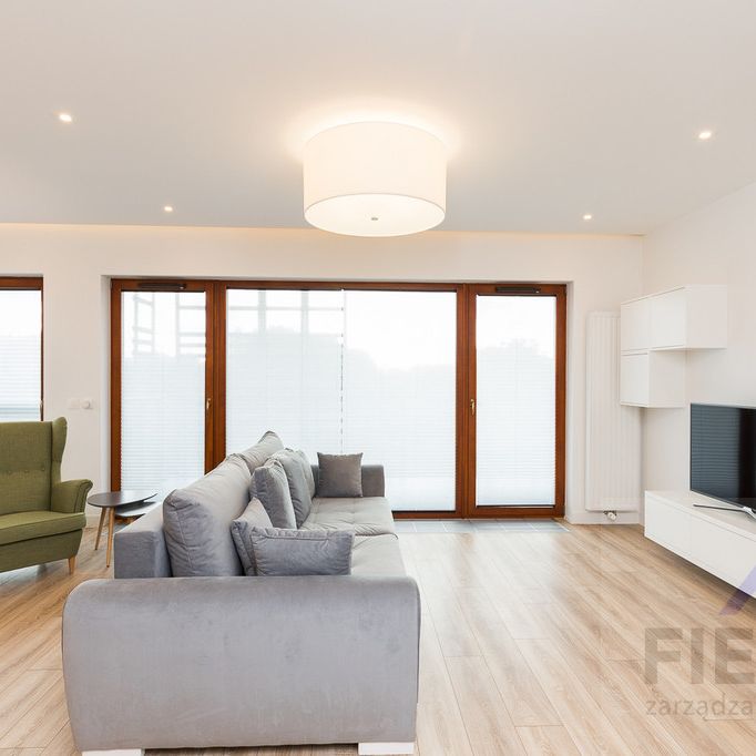 Warszawa Mokotów, ul. Konstancińska - Photo 1