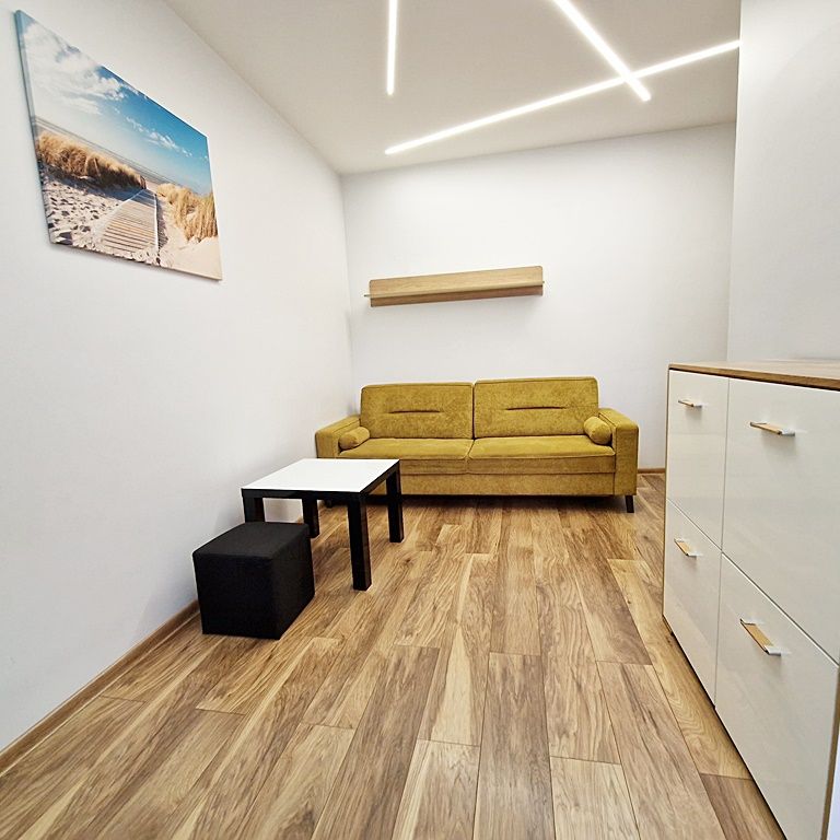 Centrum| Astronautów | 2 pokoje - Photo 1