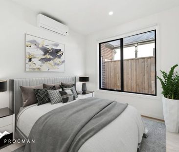 Contemporary and Convenient - Photo 3