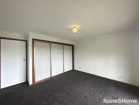 2/1A Caroline Street, Orange, NSW 2800 - Photo 4